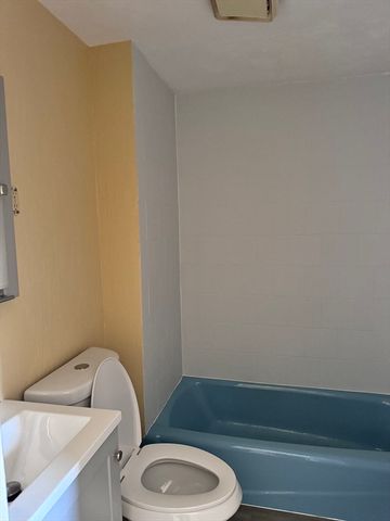 799 Montello Street 2F, Brockton, MA 02301