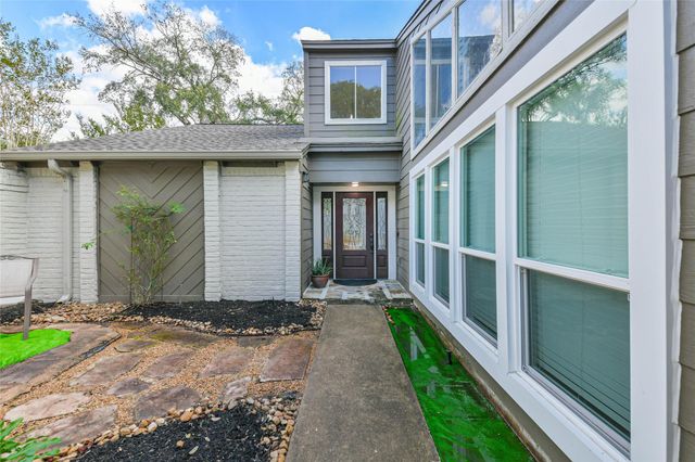 5115 Green Springs Drive, Houston, TX 77066