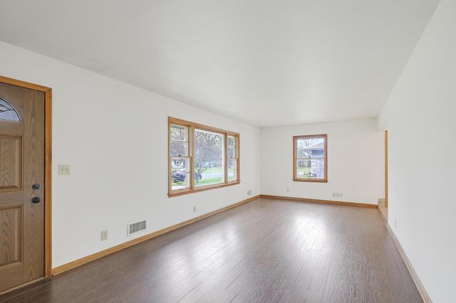 9112 Dupont Avenue S, Bloomington, MN 55420