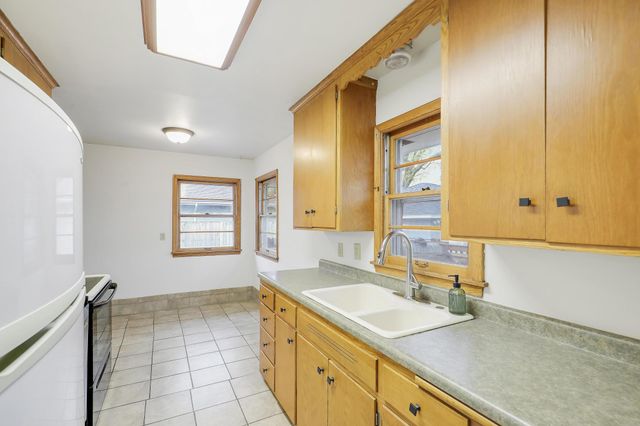 9112 Dupont Avenue S, Bloomington, MN 55420