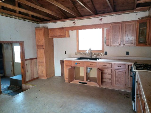 142 Beach Avenue, Edgerton, WI 53534