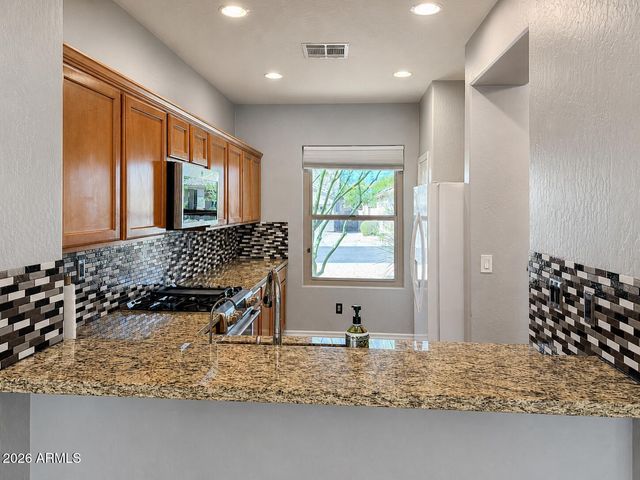 40011 N PANTHER CREEK Court, Anthem, AZ 85086