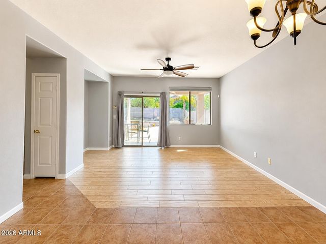 40011 N PANTHER CREEK Court, Anthem, AZ 85086