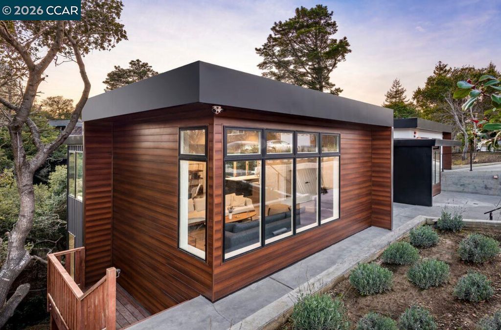 1110 Sterling Av, Berkeley, CA 94708