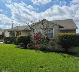5403 Lemoran Avenue, Pico Rivera, CA 90660