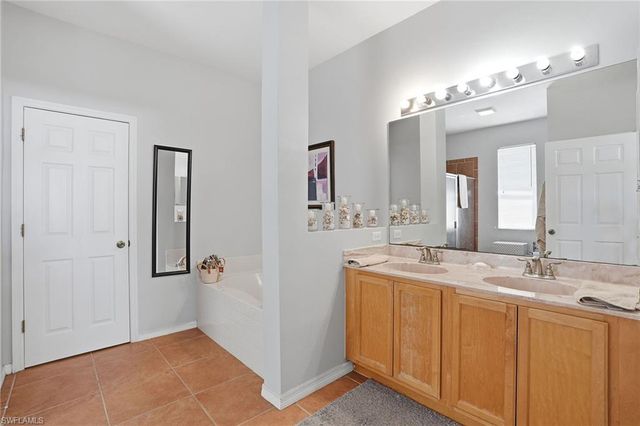 4404 16th AVE SE, Naples, FL 34117