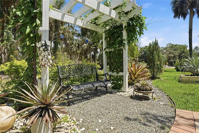 4404 16th AVE SE, Naples, FL 34117