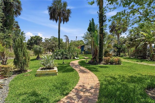 4404 16th AVE SE, Naples, FL 34117