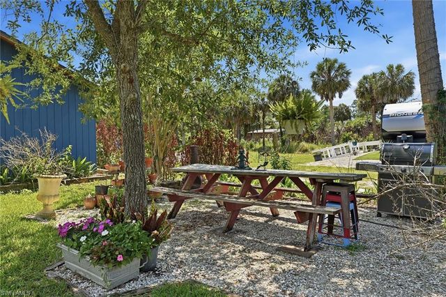 4404 16th AVE SE, Naples, FL 34117