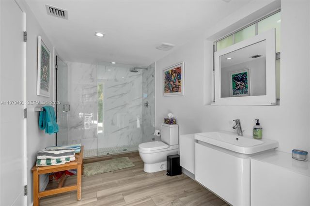 707 W 54th Street, Miami Beach, FL 33140