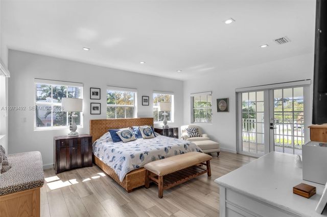 707 W 54th Street, Miami Beach, FL 33140