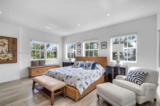 707 W 54th Street, Miami Beach, FL 33140