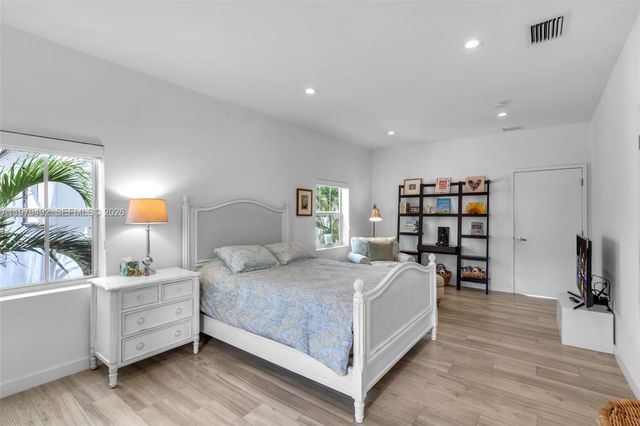 707 W 54th Street, Miami Beach, FL 33140