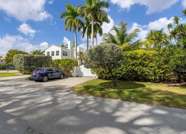 707 W 54th Street, Miami Beach, FL 33140