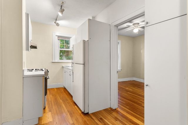 590 Washington St 3, Brookline, MA 02446