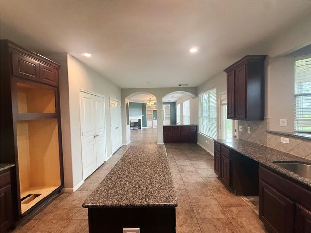 19414 Countryroad Drive, Spring, TX 77388