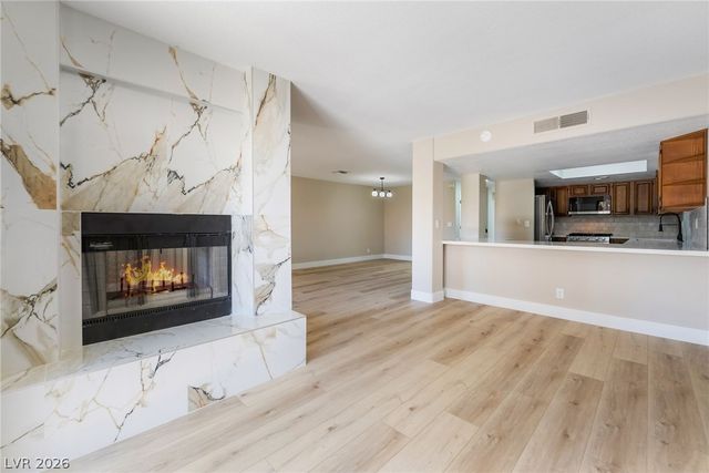2716 Laguna Shores Lane, Las Vegas, NV 89121