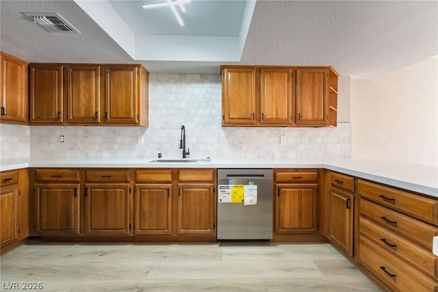 2716 Laguna Shores Lane, Las Vegas, NV 89121