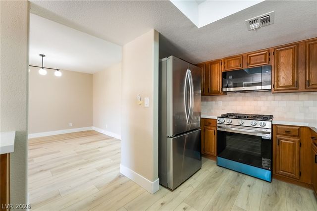 2716 Laguna Shores Lane, Las Vegas, NV 89121