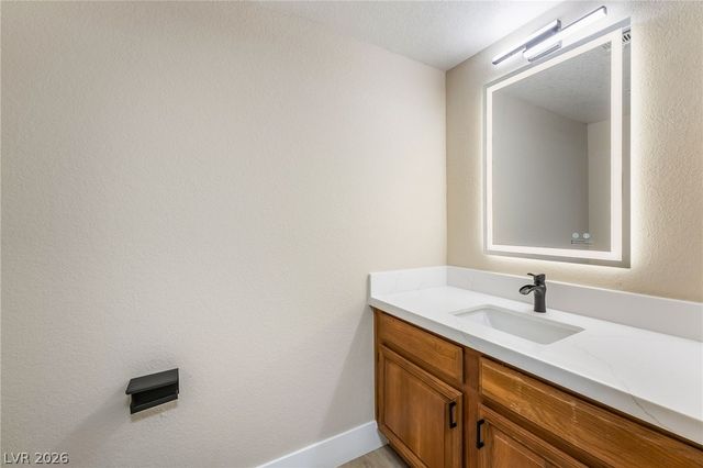 2716 Laguna Shores Lane, Las Vegas, NV 89121