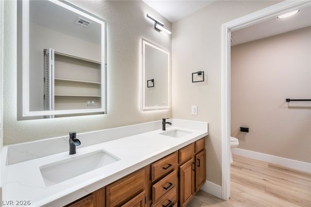 2716 Laguna Shores Lane, Las Vegas, NV 89121