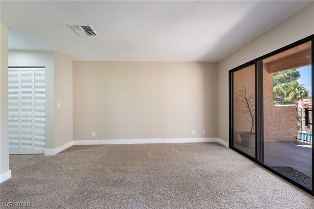 2716 Laguna Shores Lane, Las Vegas, NV 89121
