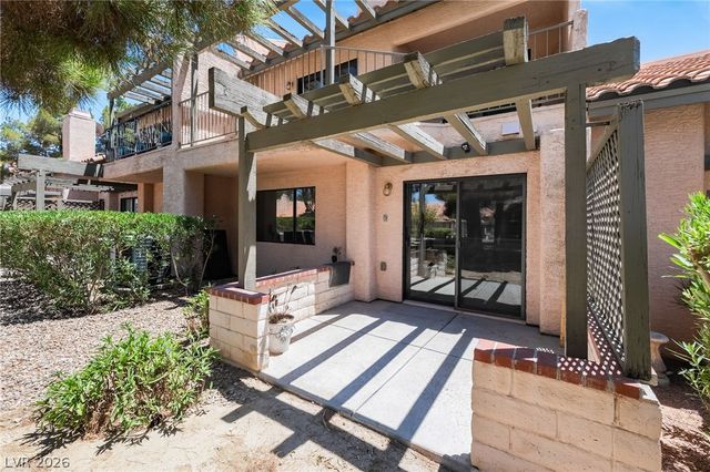 2716 Laguna Shores Lane, Las Vegas, NV 89121