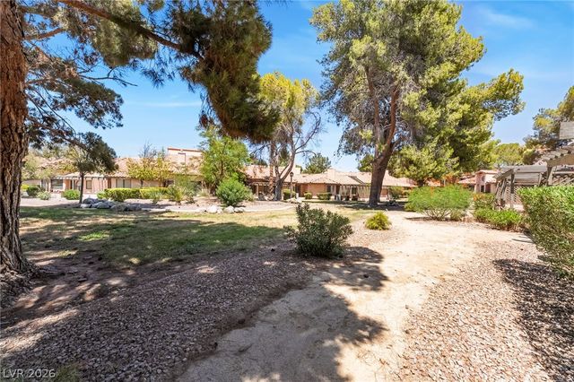 2716 Laguna Shores Lane, Las Vegas, NV 89121