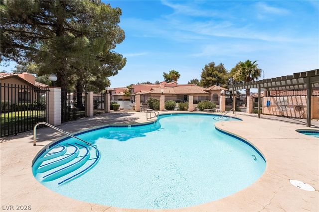 2716 Laguna Shores Lane, Las Vegas, NV 89121