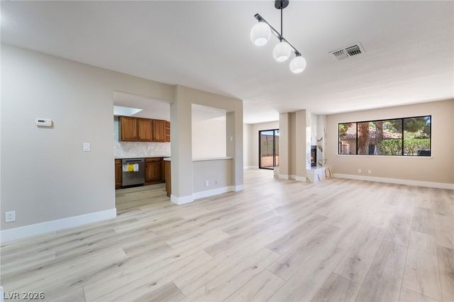 2716 Laguna Shores Lane, Las Vegas, NV 89121