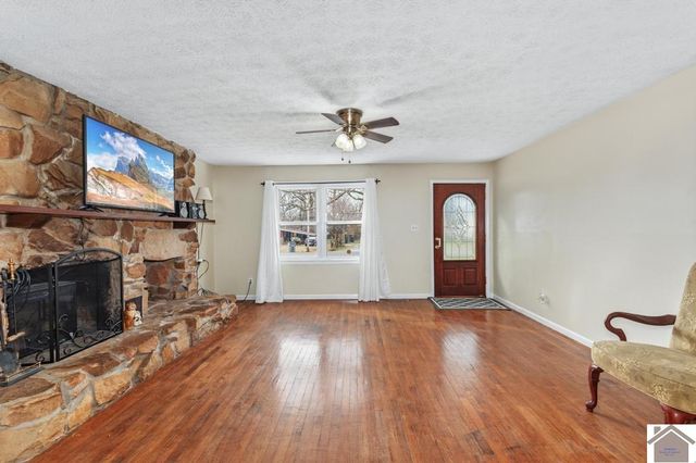 300 Valley St, Paducah, KY 42003