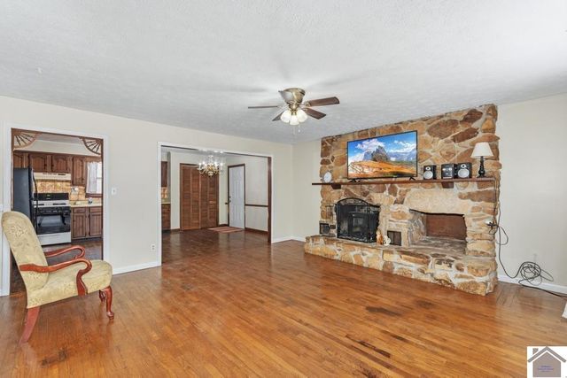 300 Valley St, Paducah, KY 42003