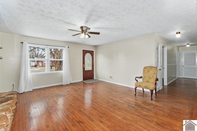 300 Valley St, Paducah, KY 42003