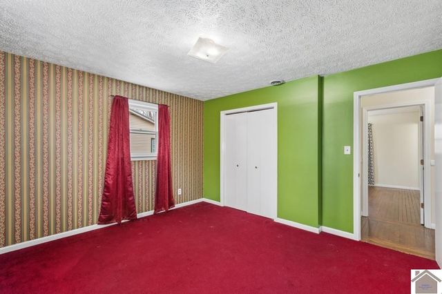 300 Valley St, Paducah, KY 42003