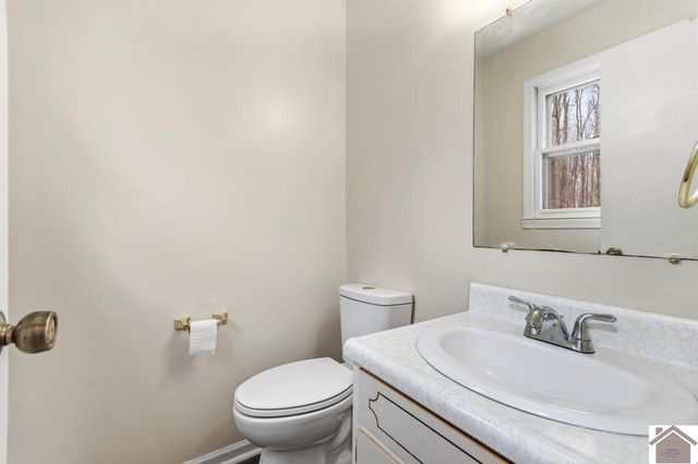 300 Valley St, Paducah, KY 42003