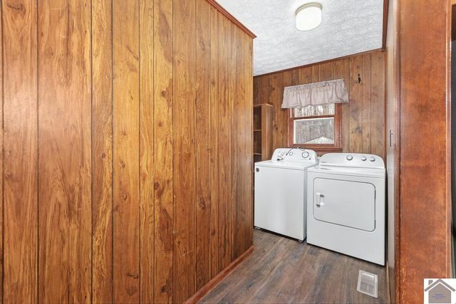 300 Valley St, Paducah, KY 42003