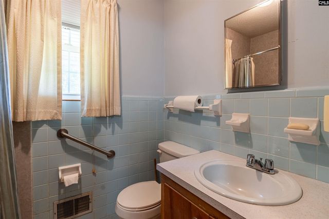 941 Old Charleston Road, Pelion, SC 29123