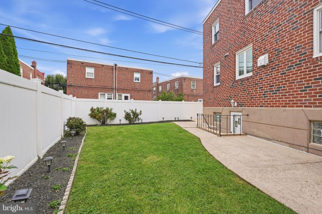 726 RIPLEY PL, PHILADELPHIA, PA 19111 — photo 3