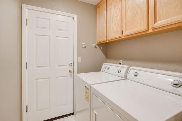 8668 Little Wood Cir, Elk Grove, CA 95624