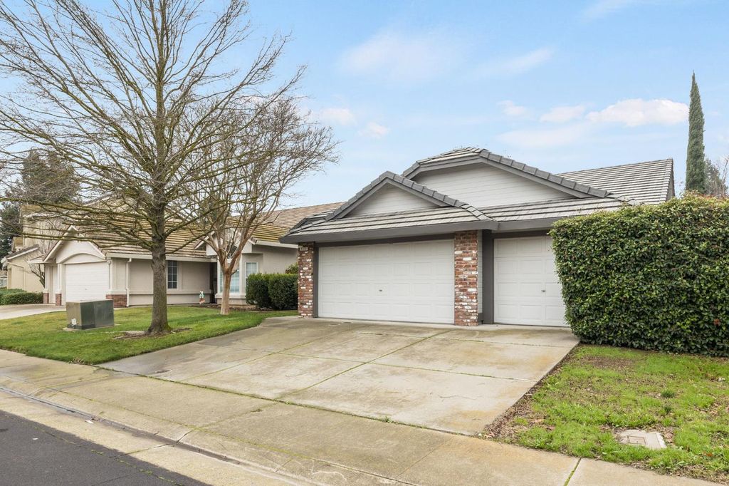 8668 Little Wood Cir, Elk Grove, CA 95624