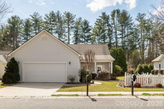 119 Cambridge Drive, Brevard, NC 28712