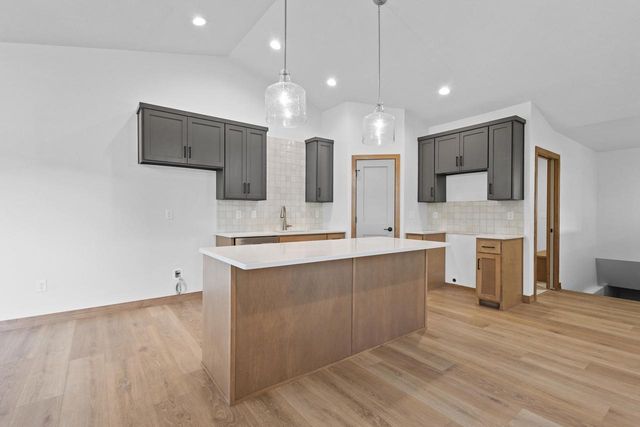 4932 WATER MINT WAY, Green Bay, WI 54313