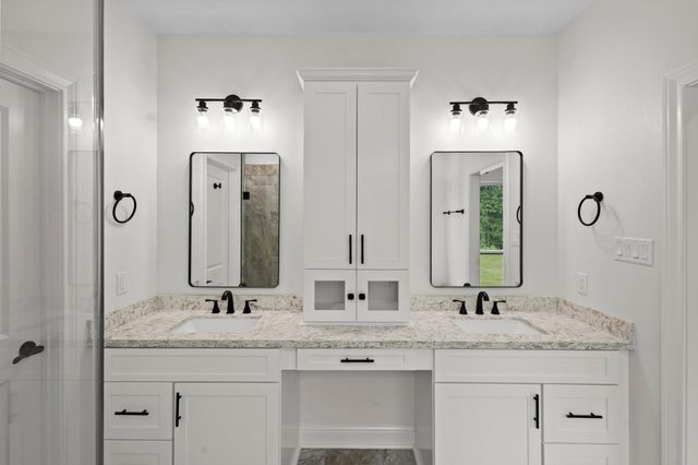 5270 Highlander Drive, Orange, TX 77630