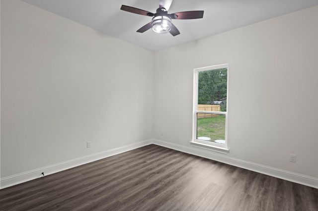 5270 Highlander Drive, Orange, TX 77630