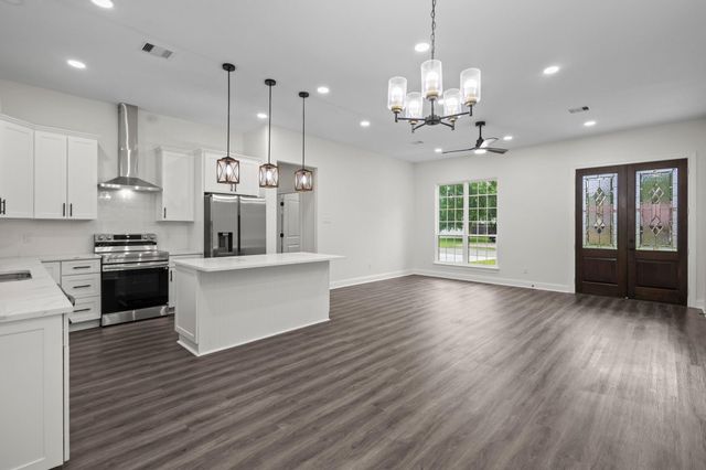 5270 Highlander Drive, Orange, TX 77630