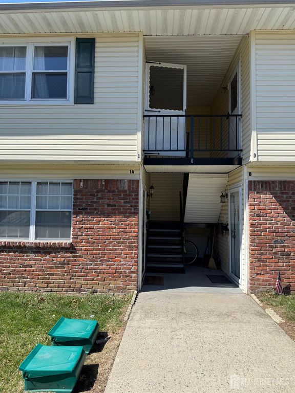 1 Oklahoma Drive A, Old Bridge, NJ 07747