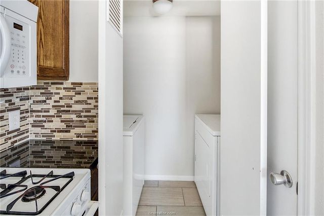 1208 Oney Hervey Drive, College Station, TX 77840