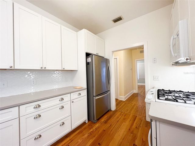 501 NE 8TH AVENUE, Gainesville, FL 32601