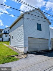 525 W 2ND AVE, Parkesburg, PA 19365