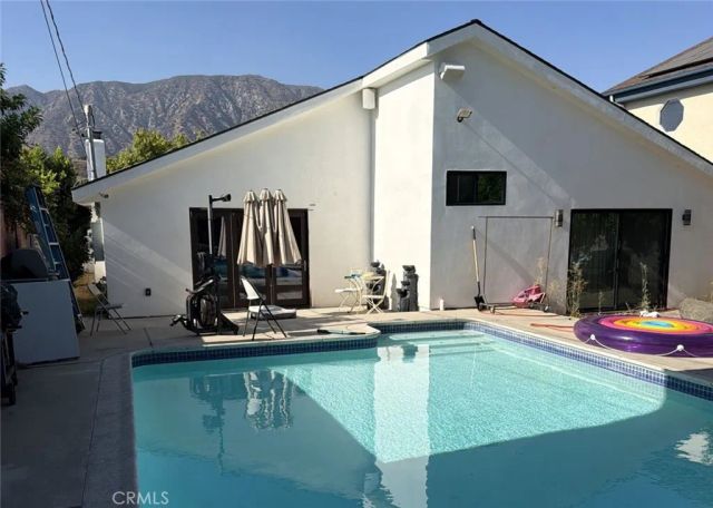 8054 Le Berthon Street, Sunland, CA 91040